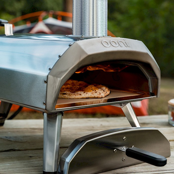 Ooni Karu 12 - Multi-Fuel Pizza Oven